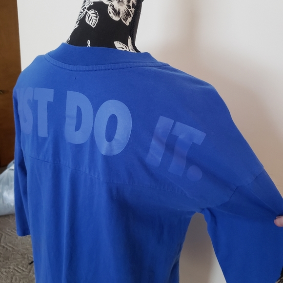 Nike - Picture 3 of 7